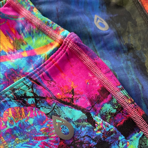 Dona Jo - Colorful Women's Athletic Shorts - size 1 - Picture 3 of 6